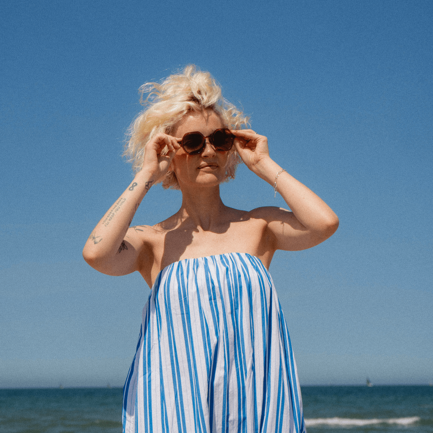 Sonnenbrillen Edgy - nude